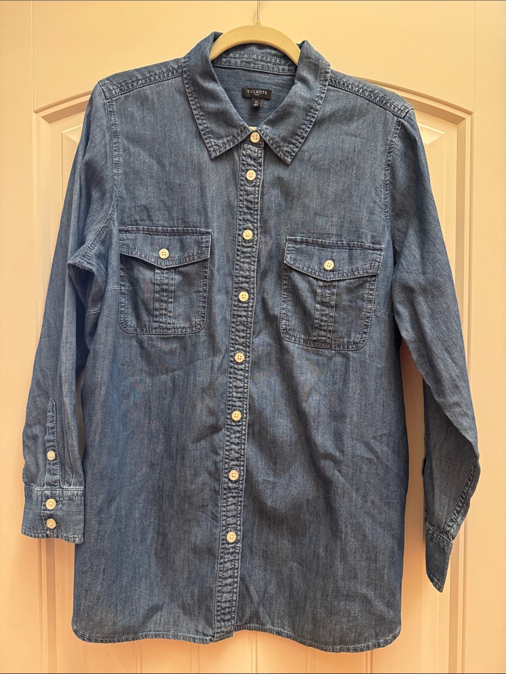 Talbots Women’s Denim Button-Down Shirt in Blue 1X 100% cotton lightweight🌸🌺🌷